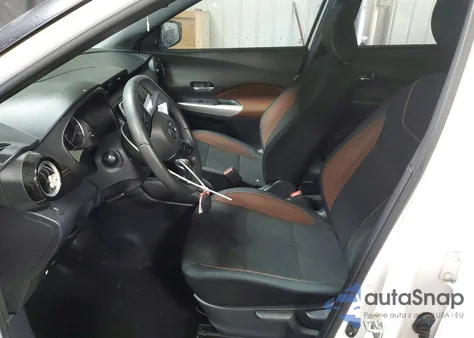 2019 Nissan Kicks S from USA, damaged, VIN 3N1CP5CU3KL543887